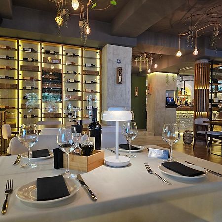 Lacasa Apartments & Restaurant Ulcinj Eksteriør bilde