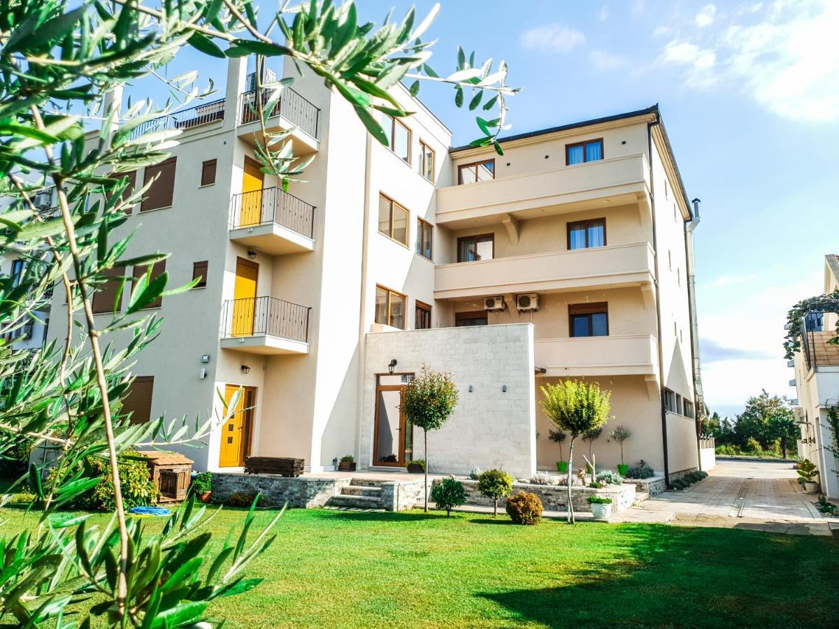 Lacasa Apartments & Restaurant Ulcinj Eksteriør bilde