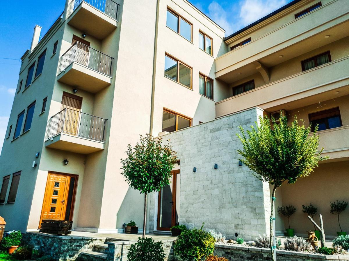 Lacasa Apartments & Restaurant Ulcinj Eksteriør bilde