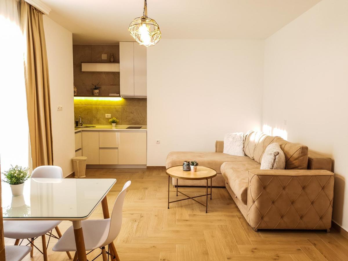 Lacasa Apartments & Restaurant Ulcinj Eksteriør bilde