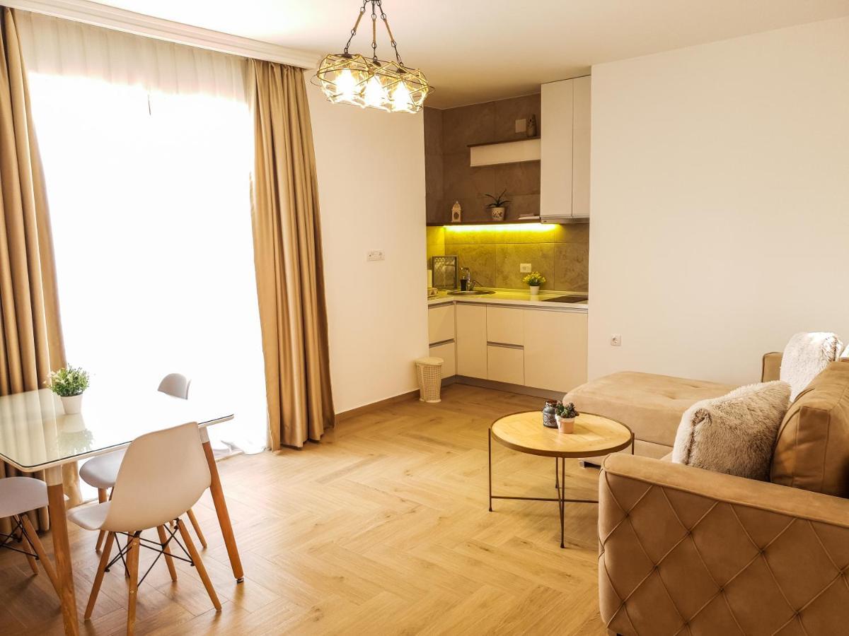 Lacasa Apartments & Restaurant Ulcinj Eksteriør bilde
