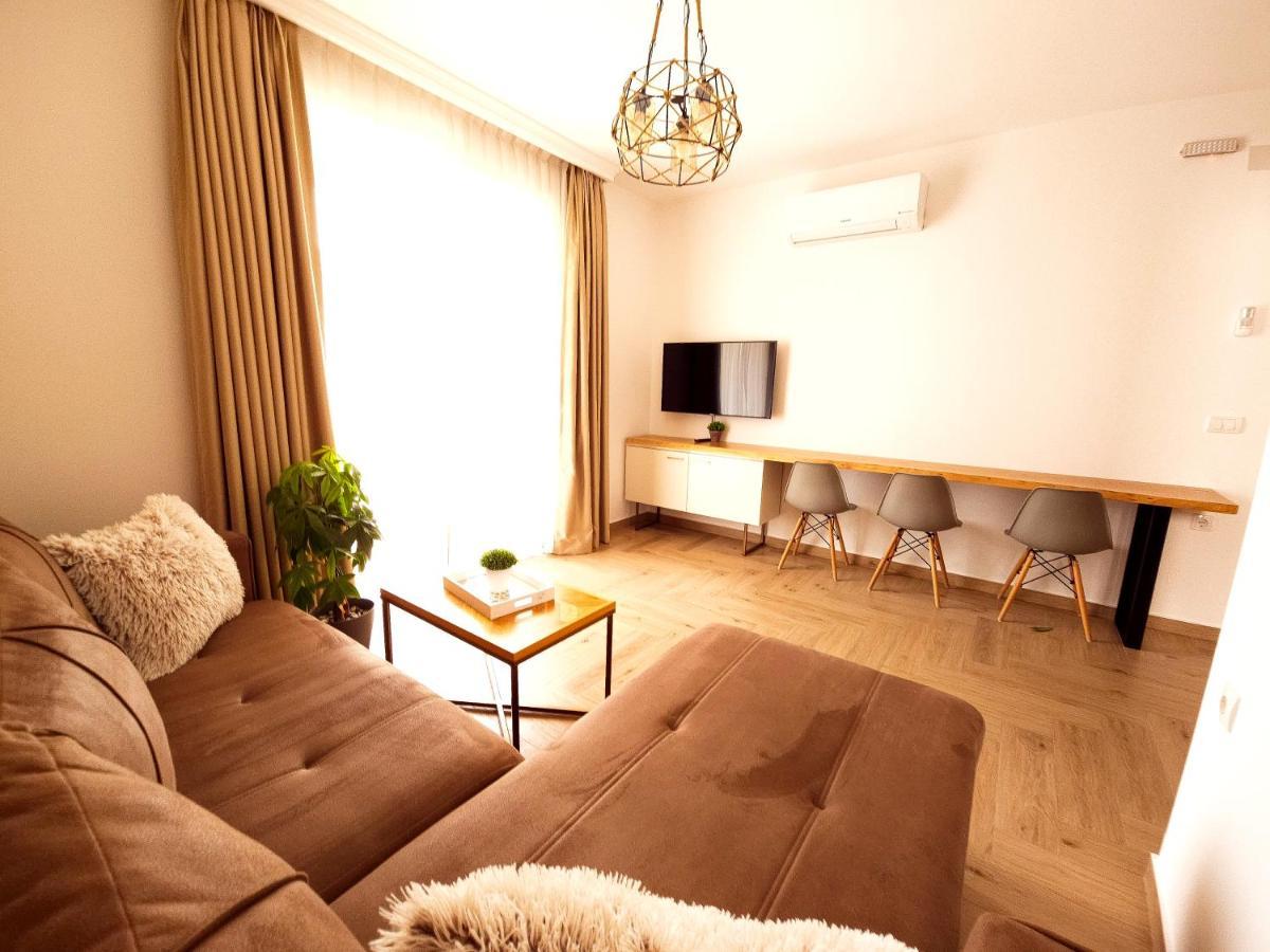 Lacasa Apartments & Restaurant Ulcinj Eksteriør bilde
