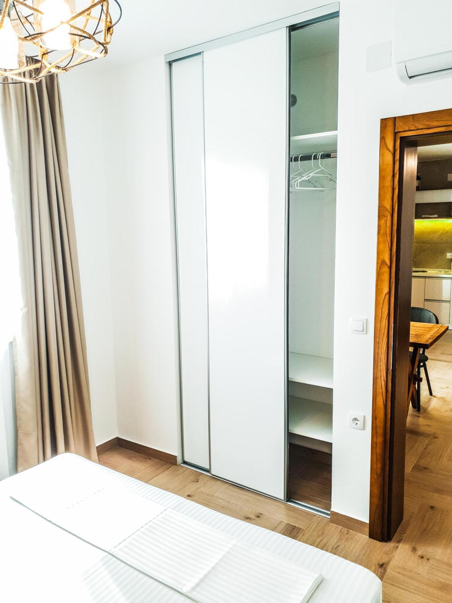 Lacasa Apartments & Restaurant Ulcinj Rom bilde