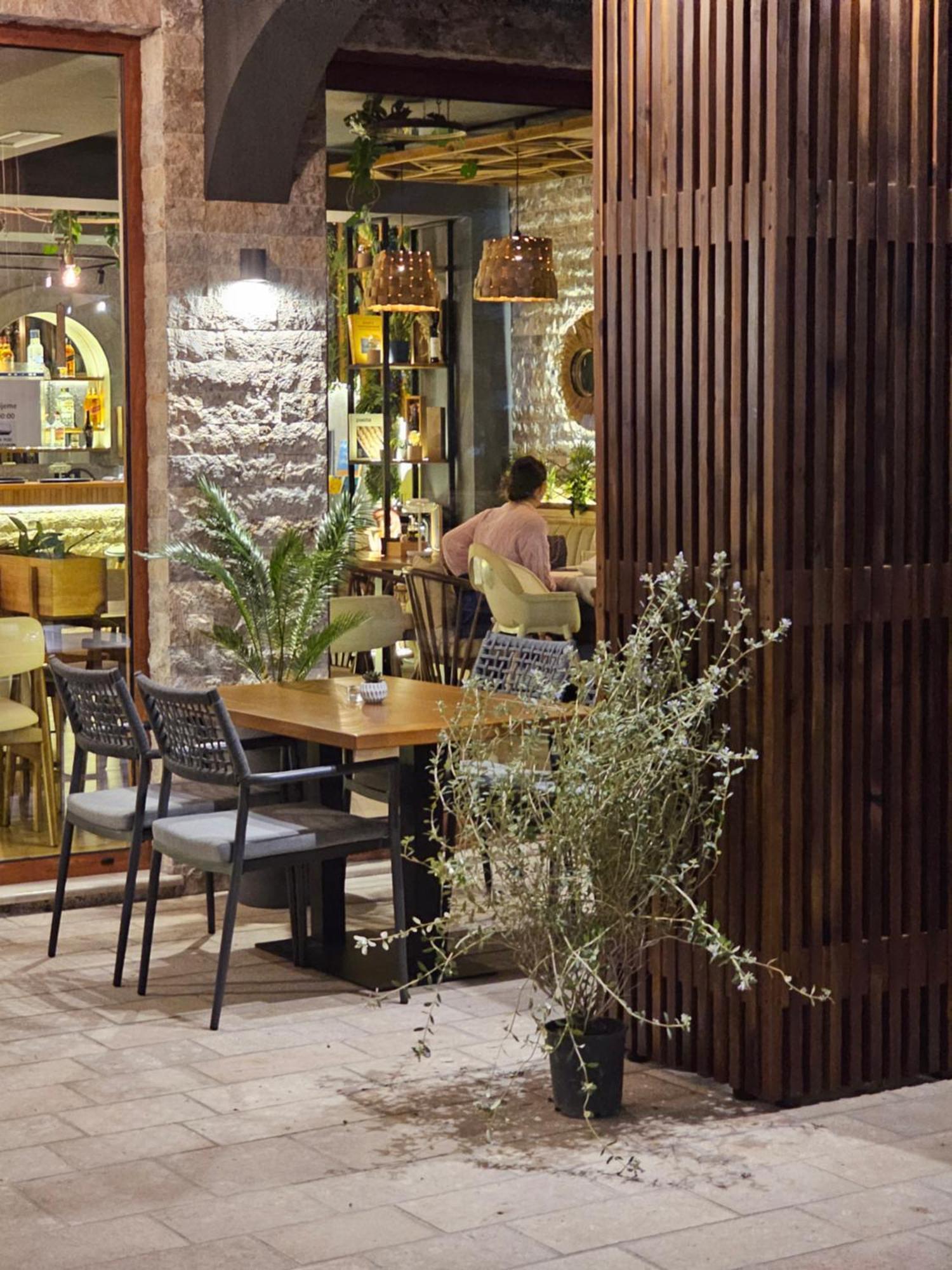 Lacasa Apartments & Restaurant Ulcinj Eksteriør bilde