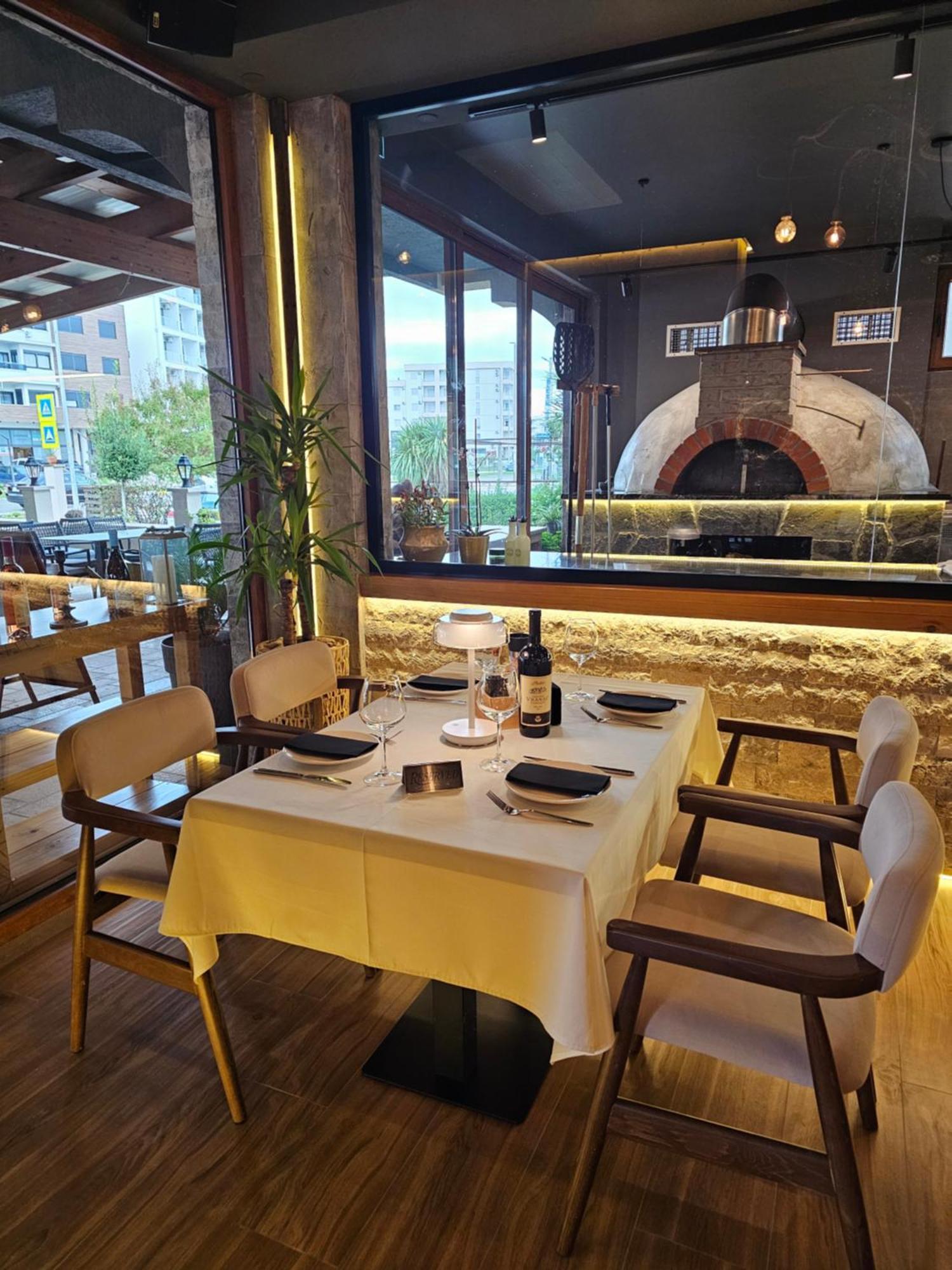 Lacasa Apartments & Restaurant Ulcinj Eksteriør bilde