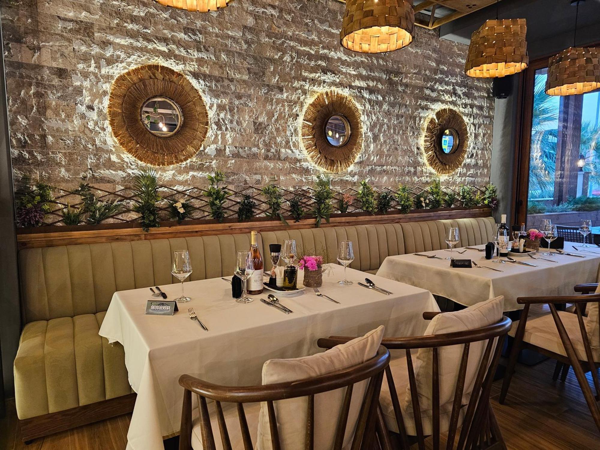 Lacasa Apartments & Restaurant Ulcinj Eksteriør bilde